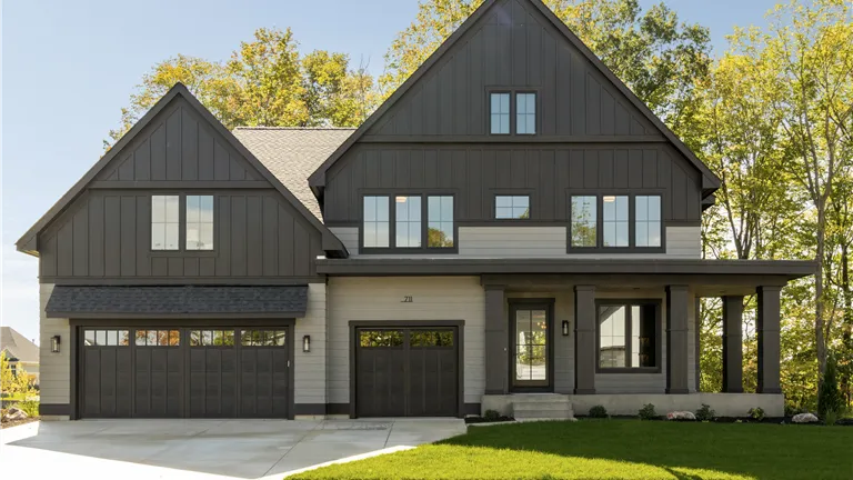 Luxe Two-Story in Woods of Medina - Exterior 1