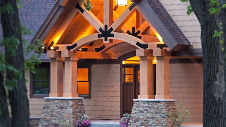 Refined Lodge on Ride Place - Exterior 2