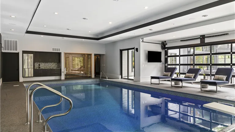 Scenic Riverside Modern Prairie - Pool 2