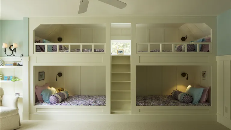 St. Croix River Hideaway- Kid Room with Built-in Bunks
